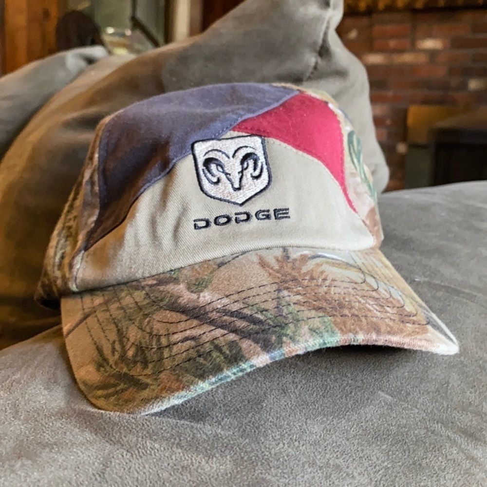 NWT Collectable Adjustable Dodge Hunting Baseball Hat, OS